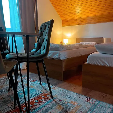 Whispering Pines Vendégház Šišava