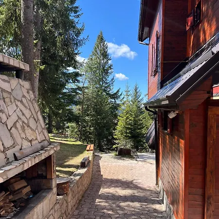 Whispering Pines Vendégház Šišava