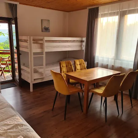 Whispering Pines Sisava