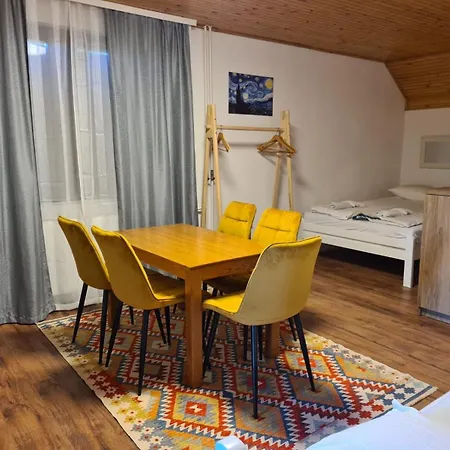 Vendégház Whispering Pines 4*