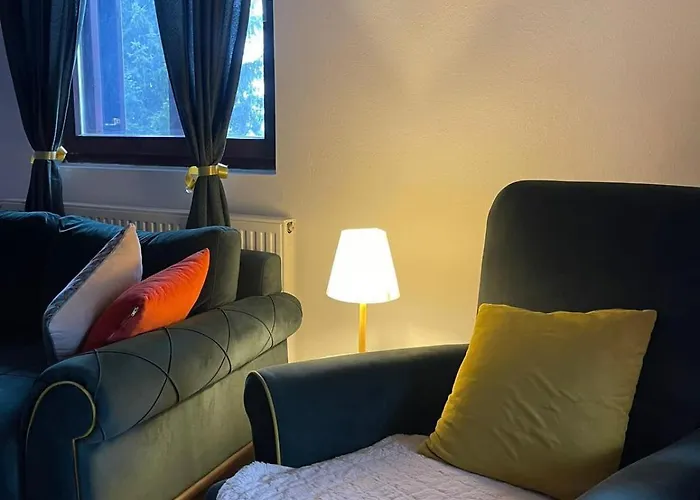 Whispering Pines Penzion Sisava